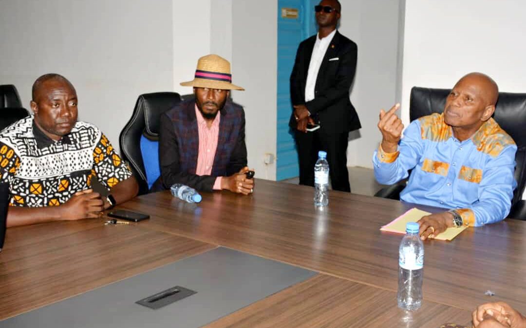 Médias : sous la médiation du SPPG, l’Union Nationale des Télés Web de Guinée a été reçue par le président de la HAC – Infos-reelles.com
